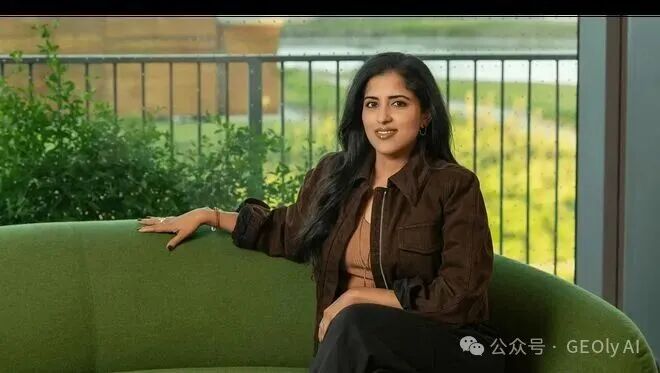 Google 广告与商业部门副总裁 Vidhya Srinivasan 发布现场图