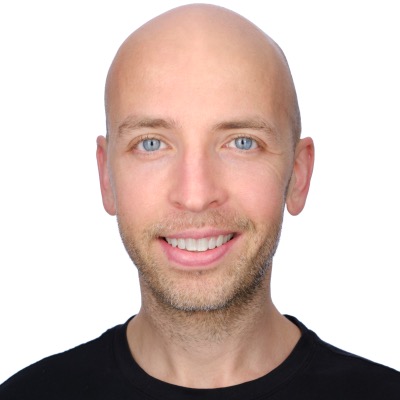Brian Dean — GEO/AEO expert featured in GEOly Expert Watch