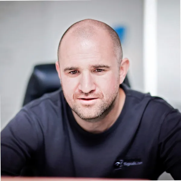 gareth-hoyle.jpg gareth-hoyle.jpg