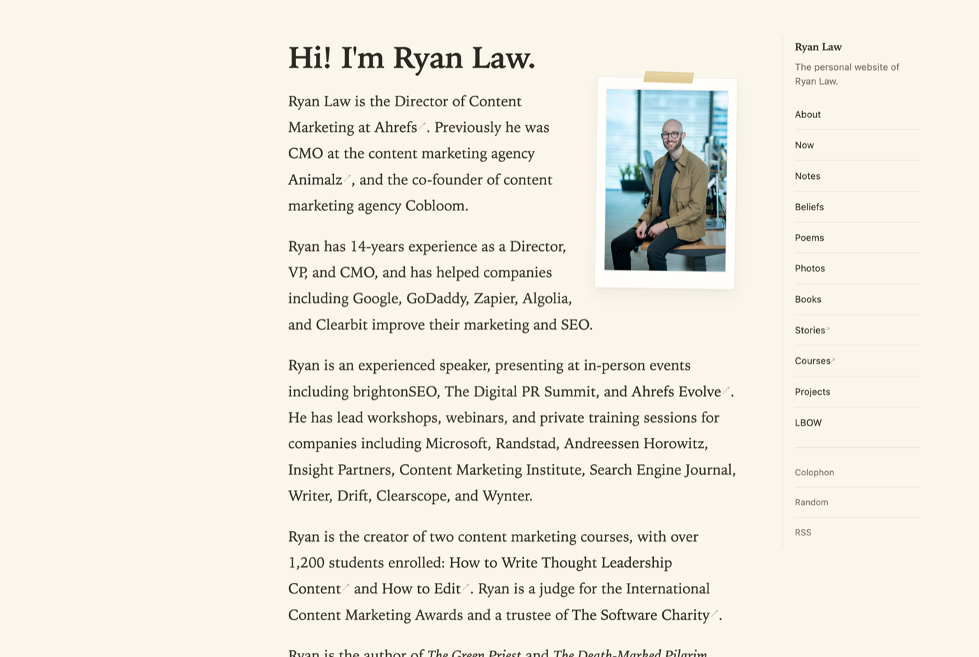 Ryan Law 的官网 ryanlaw.me 截图——Ahrefs 内容营销总监 · AI 内容策略——来源：ryanlaw.me